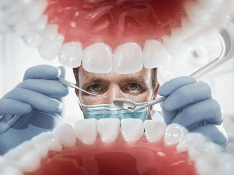 протезирование зуба в Москве